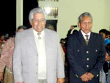 Homenaje al Pastor Nicolás Apahaza - Convención 2012